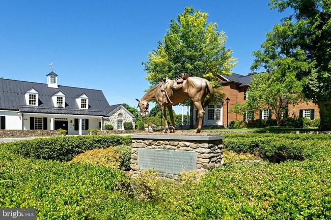 Building Photo - 20084 Woodtrail Rd