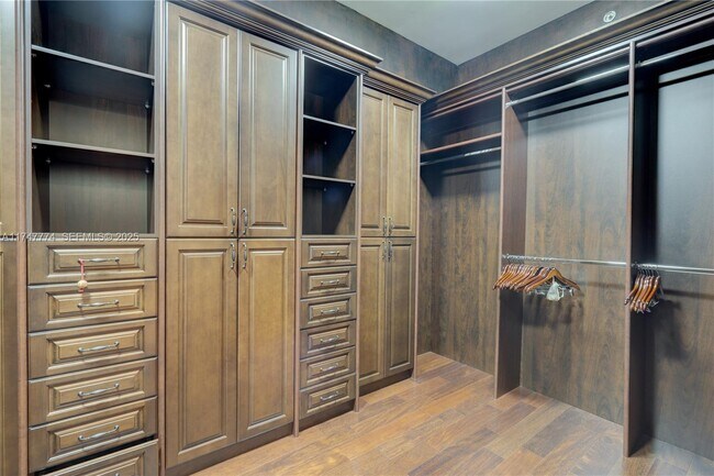 Building Photo - 16047 Collins Ave