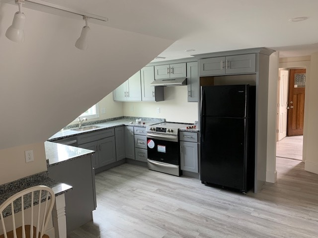 Building Photo - 72 Charles St