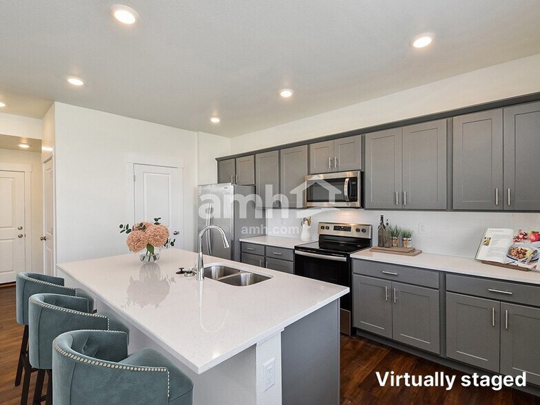 Building Photo - 7668 Mardale Ln