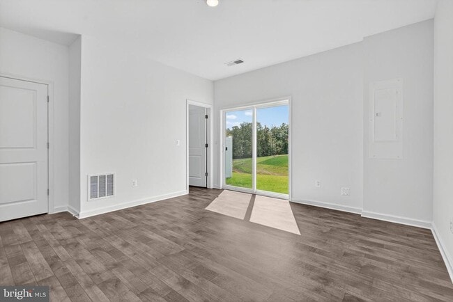 Building Photo - 2604 Cougar Ln
