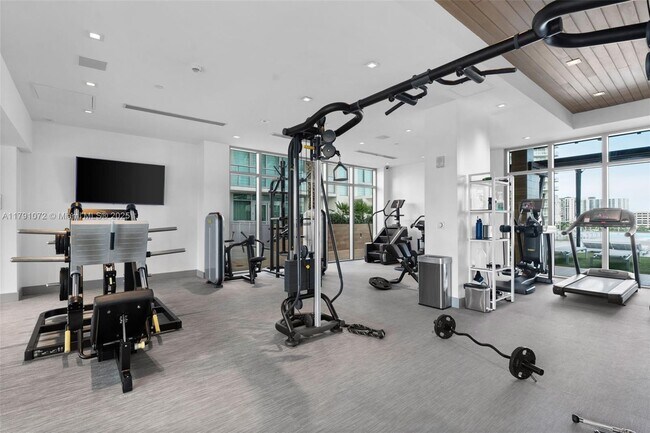 Building Photo - 300 Sunny Isles Blvd