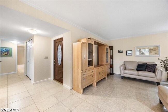 Building Photo - 3195 Boca Ciega Dr