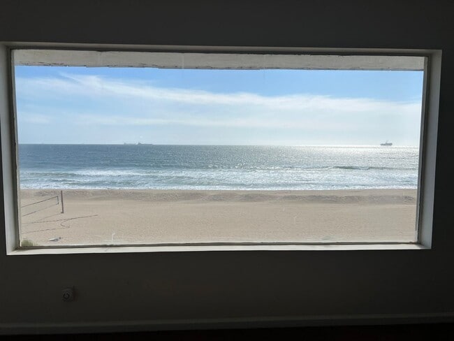 Building Photo - Surfside Colony Gated Community - Tri-Level Beachfront | 4Bd/2.5Ba | Ocean Views