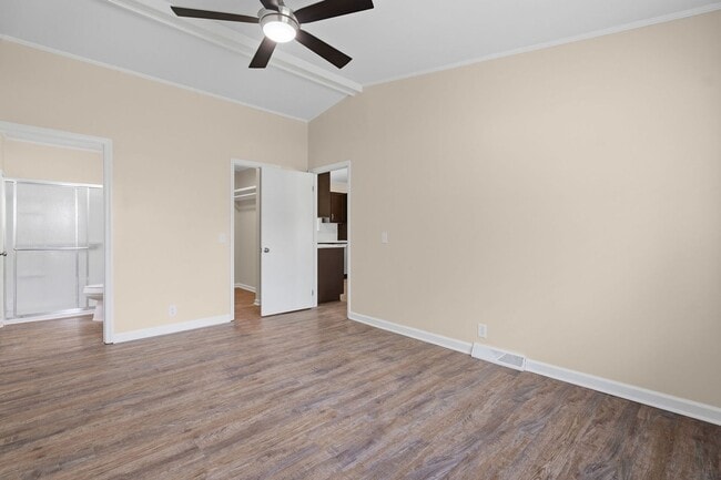 Building Photo - 118 Hope Ln