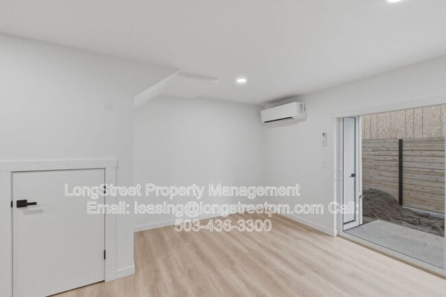 Building Photo - 826 S 19th St