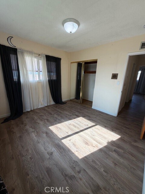 Building Photo - 8653 Norwood Pl