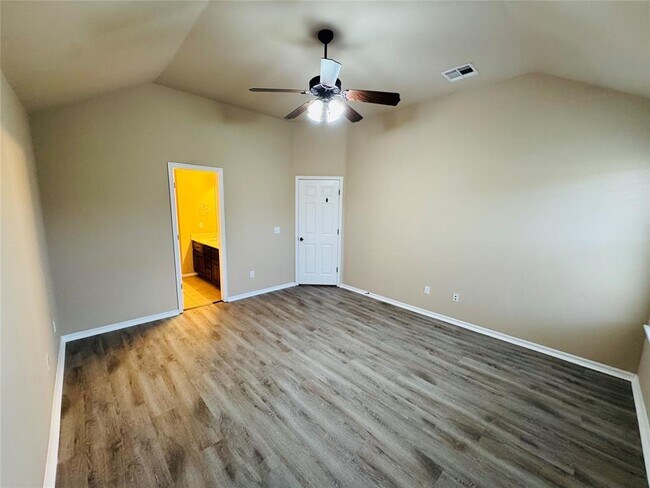 Building Photo - 8121 Hillers Rd
