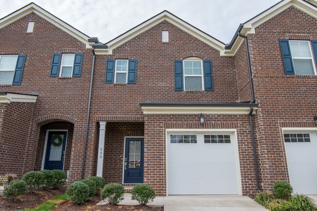 Primary Photo - Beautiful Gallatin Townhome w/ Appliances!