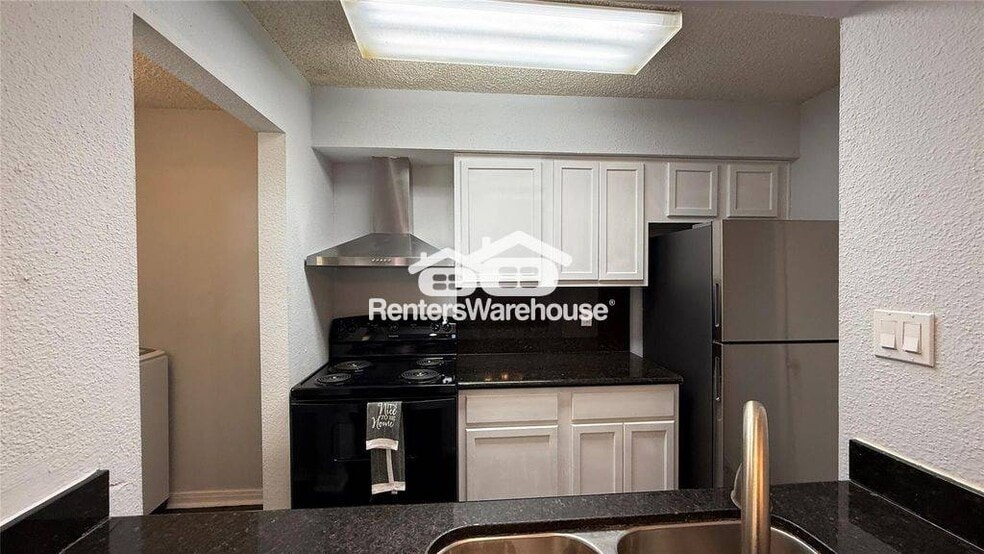 Building Photo - 250 El Dorado Blvd