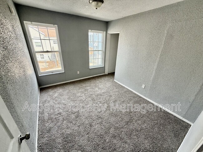 Building Photo - 508 S 8th St