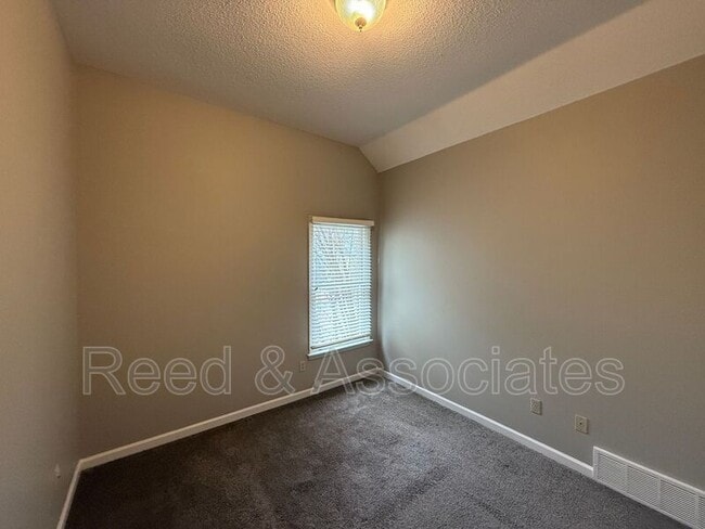 Building Photo - 1173 Clear Creek Rd