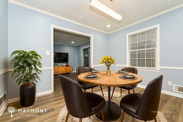 Building Photo - 2902 Barcelona Way