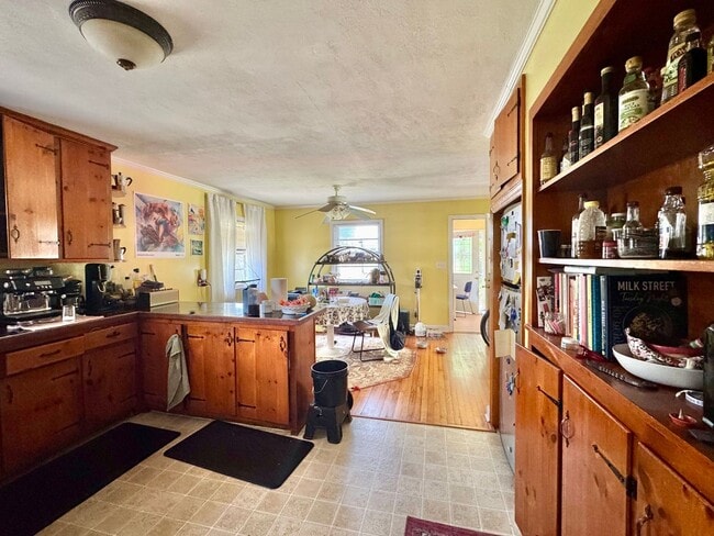 Building Photo - Charming Carrboro Classic | 3-Bedroom Home Steps from Downtown!