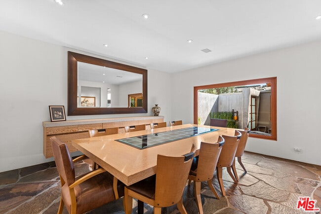 Building Photo - 4305 Clear Valley Dr