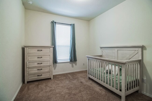 Building Photo - 227 Outlaw Dr