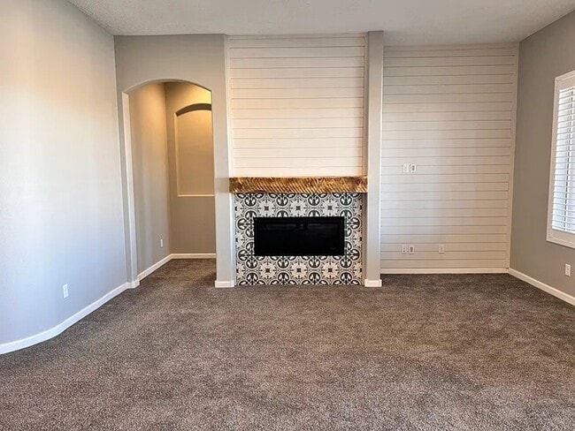 Building Photo - Beautiful Single Family Home in Desirable Subdivision Available in April 2026