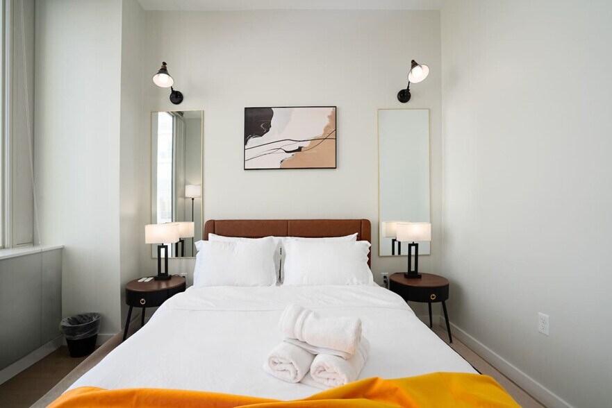 Building Photo - 824 Madison St