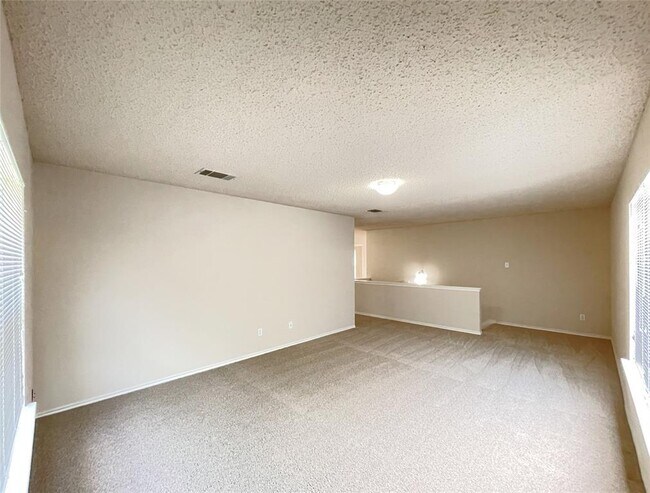 Building Photo - 3079 Hill St