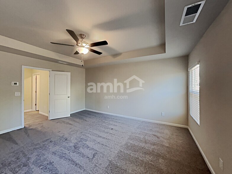 Building Photo - 214 Omega Ct