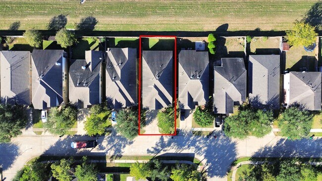 Building Photo - 26706 Bellwood Pines Dr