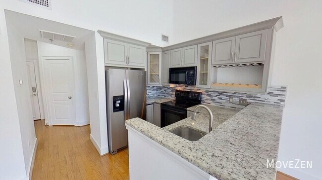 Building Photo - 115 E Park Ave