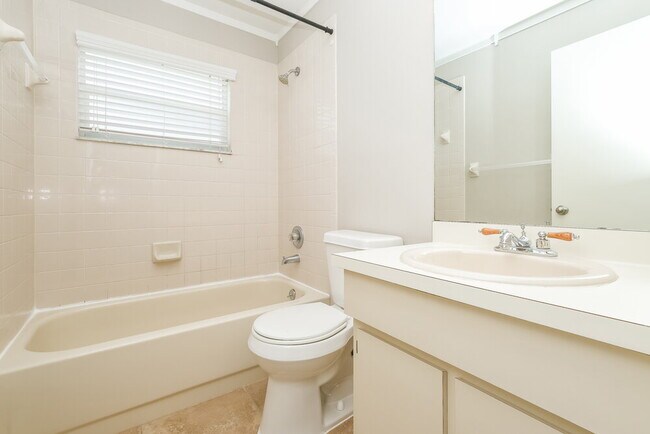 Building Photo - 13203 Pine Creek Cir