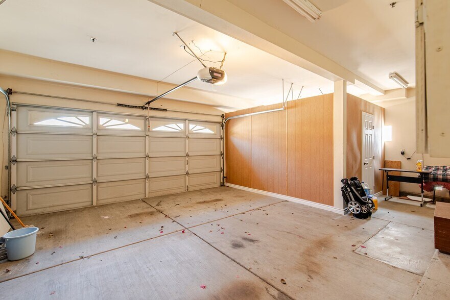 2 Car Garage (plus 3rd space outside) - 199 N Lincoln Ave