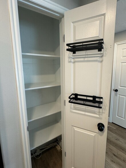 Building Photo - 14190 S Flowerfield Cir