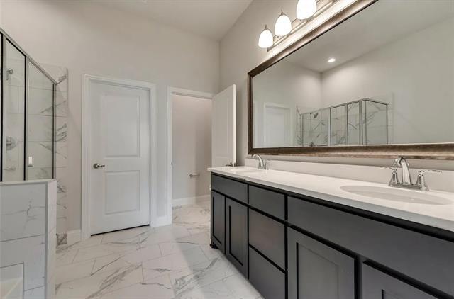Building Photo - 2413 Gramercy Park Dr