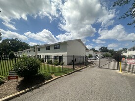 Building Photo - Woodland Station Condos