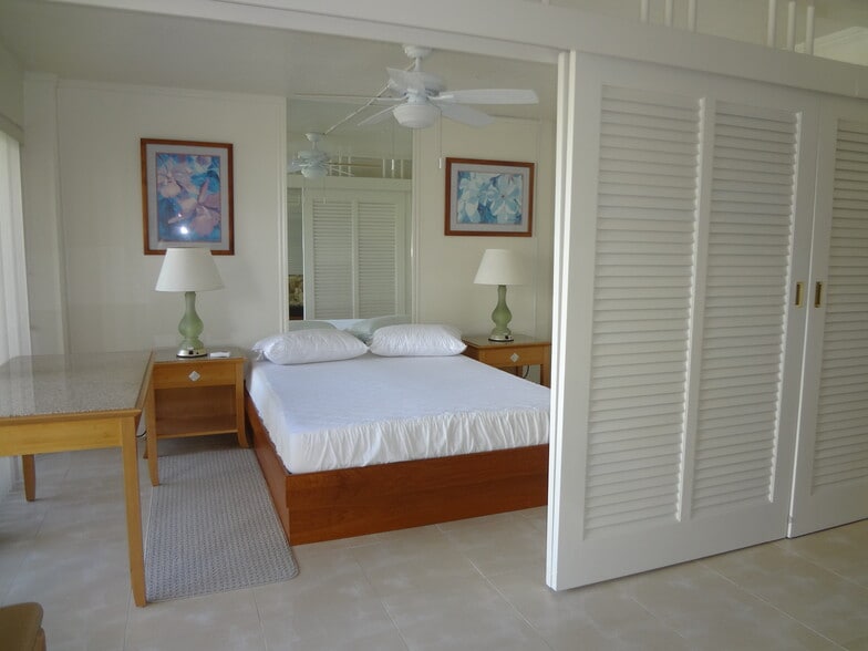 Queen Bed - 1777 Ala Moana Blvd