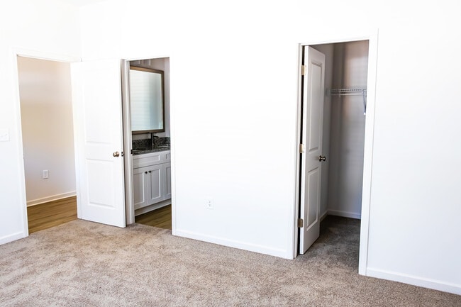 Building Photo - 1615 Martin Ave