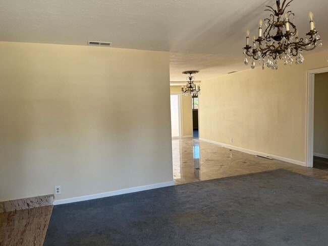 Building Photo - SINGLE STORY DOLL HOUSE ON CORNER LOT...3 ...