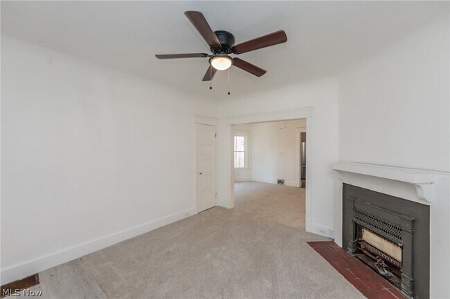 Building Photo - 1519 Ridgewood Ave