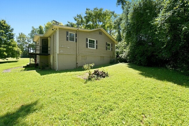 Building Photo - 501 Weakley Ave