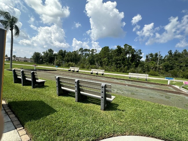 Building Photo - Winter Getaway at Heron Pointe Condominiums