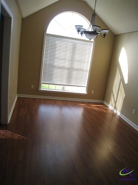 Building Photo - 101 Trevore Ct