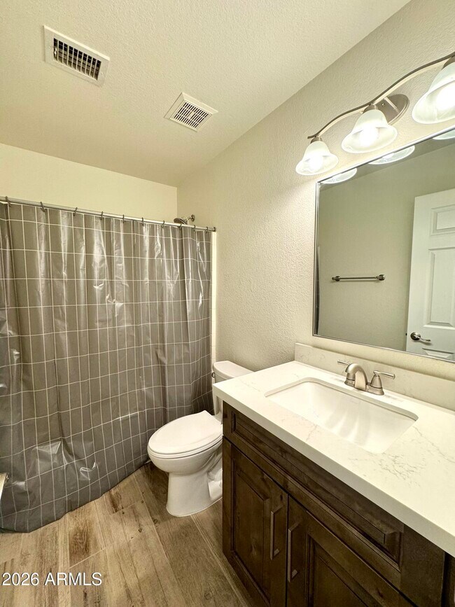 Building Photo - 830 N Granada Dr