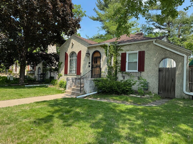Building Photo - 5047 44th Ave S