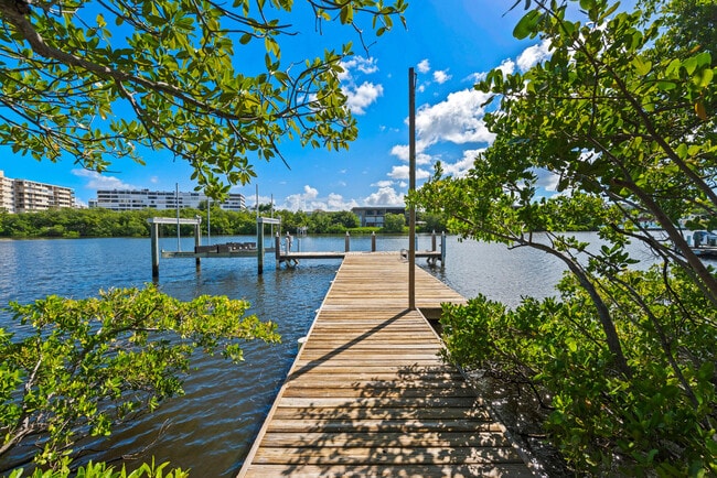 Building Photo - 602 N Atlantic Dr