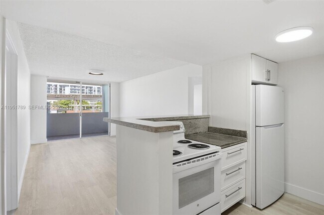 Building Photo - 1010 NW 11th St