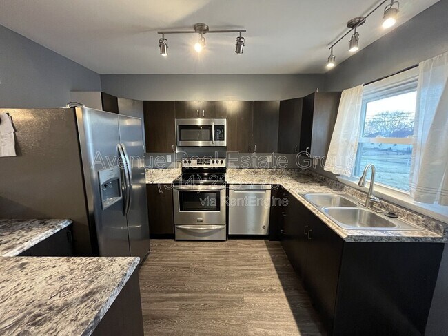 Building Photo - 1160 Mullanphy Ln