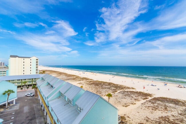 Building Photo - 521 W Beach Blvd