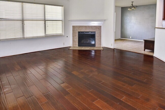 Building Photo - 13600 Breton Ridge St