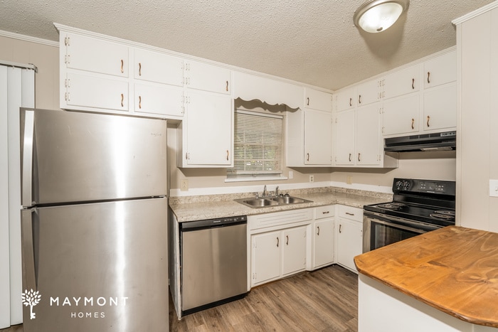 Building Photo - 5405 Valleyview Trail