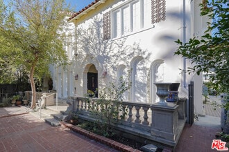 Building Photo - 1815 Grace