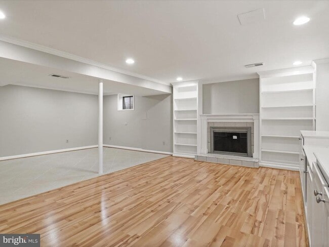 Building Photo - 1919 Kenbar Ct