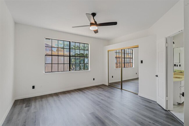 Building Photo - 8888 Benning Dr