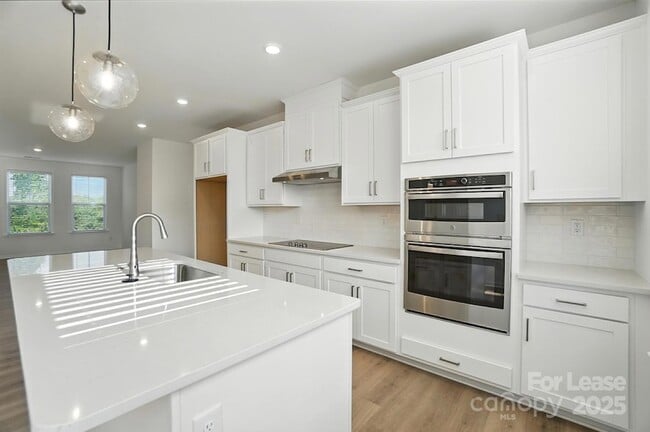 Building Photo - 5033 Westmead Ln